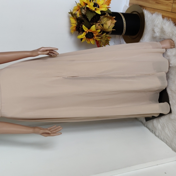 Used dress - Picture 3 of 8